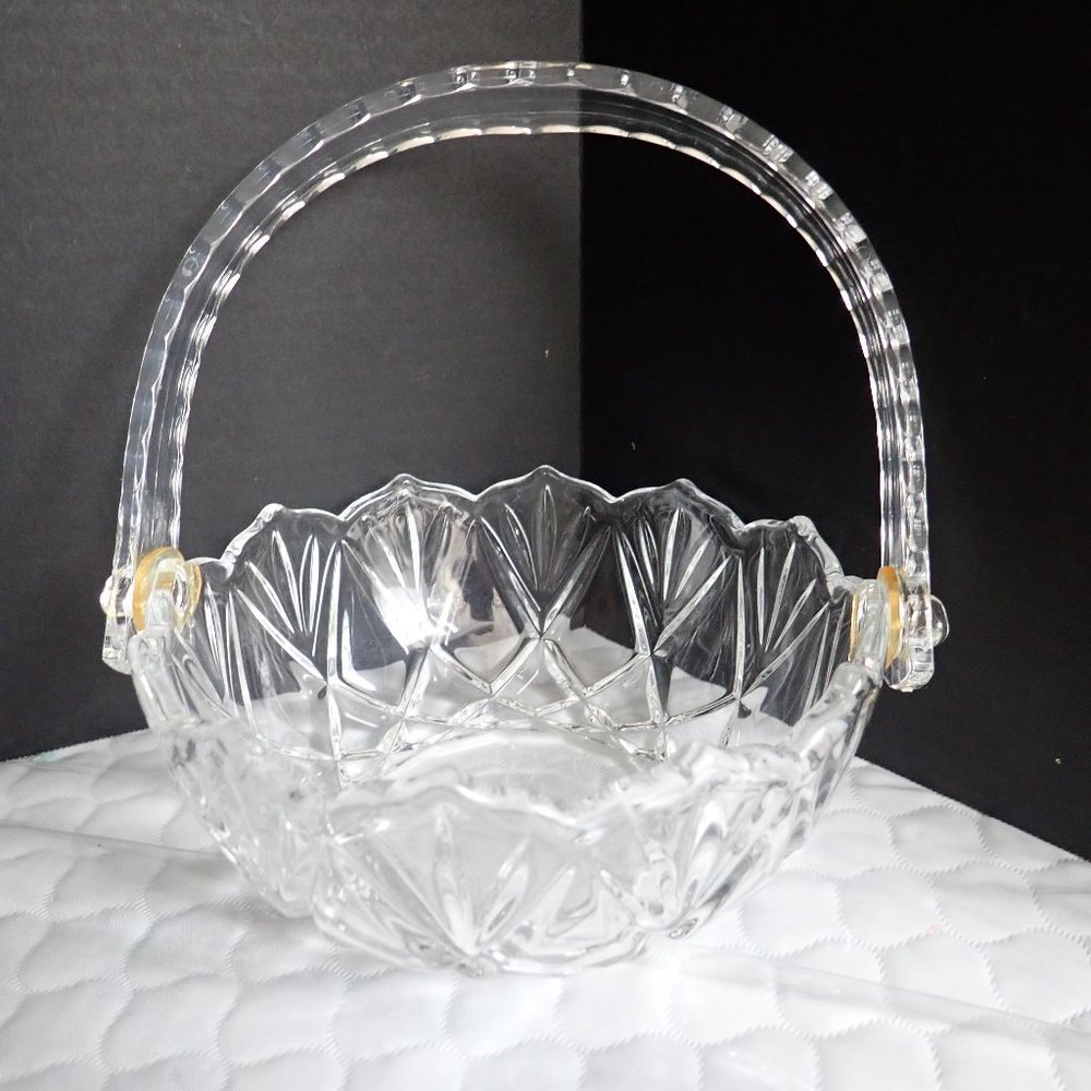 Mikasa Roxborough Handled Crystal 6 1/4" Basket Bo